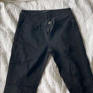 Black skinny pants